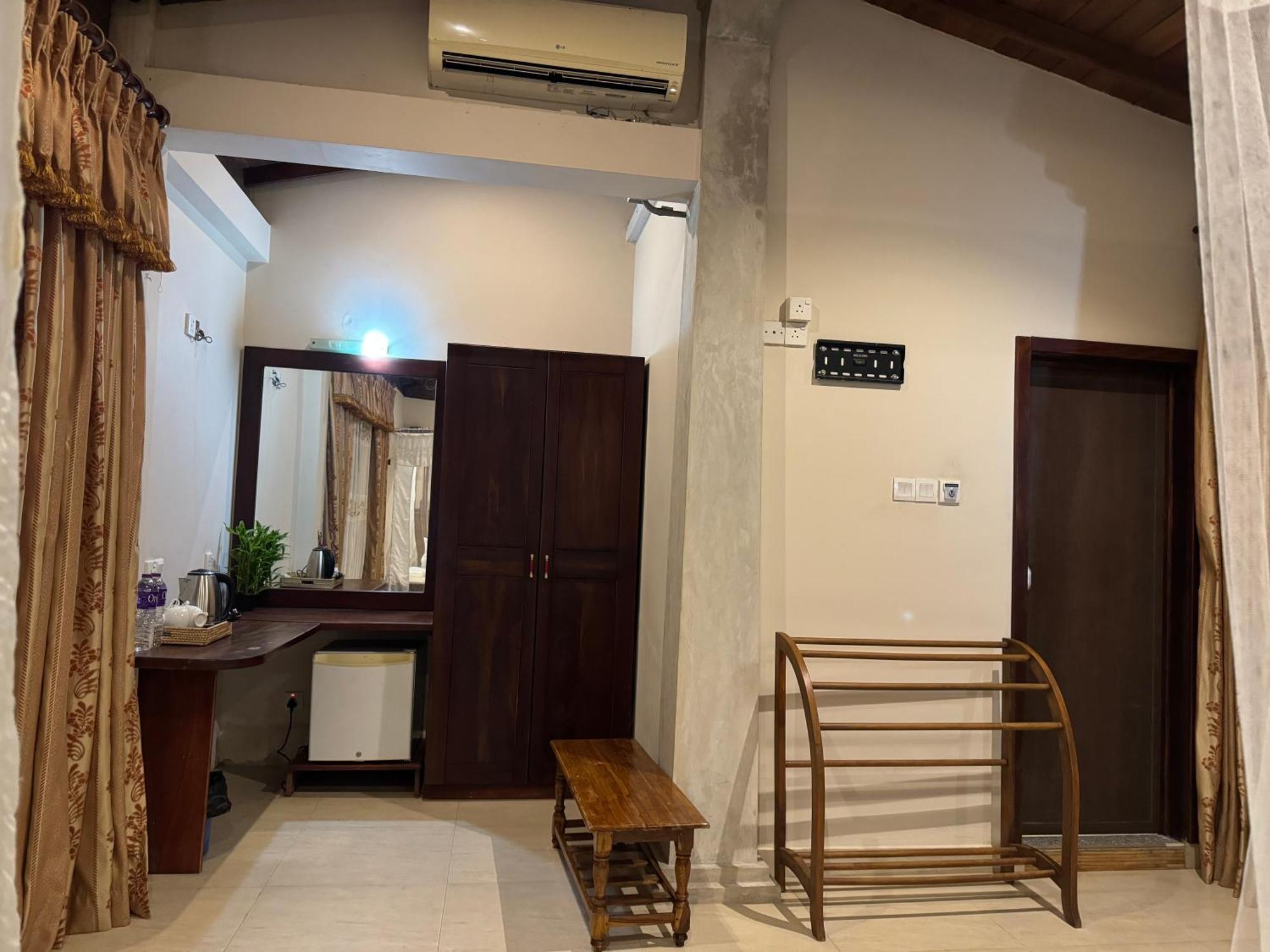 Brinkhouse Guesthouse , Unawatuna Beach Buitenkant foto