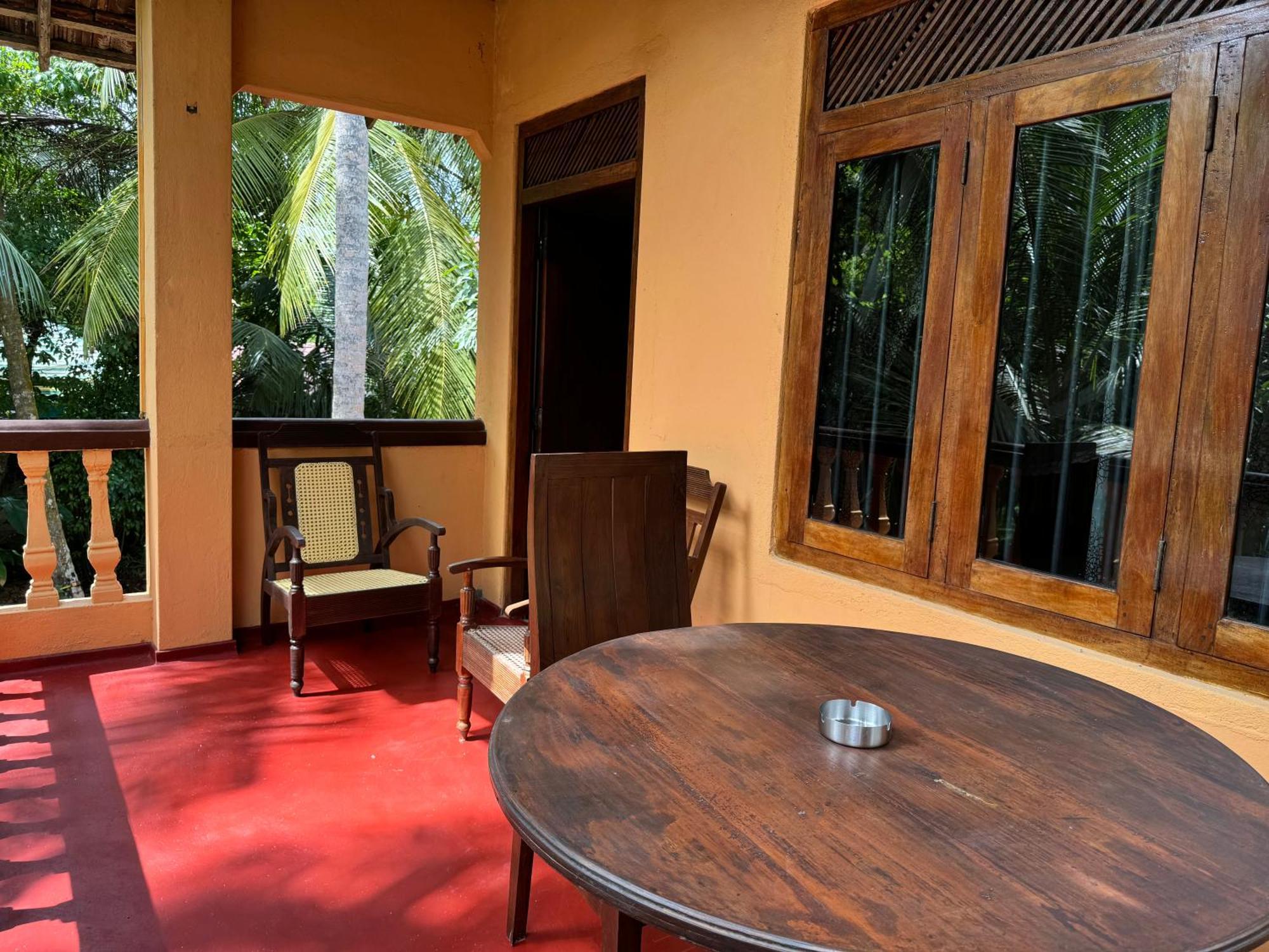 Brinkhouse Guesthouse , Unawatuna Beach Buitenkant foto