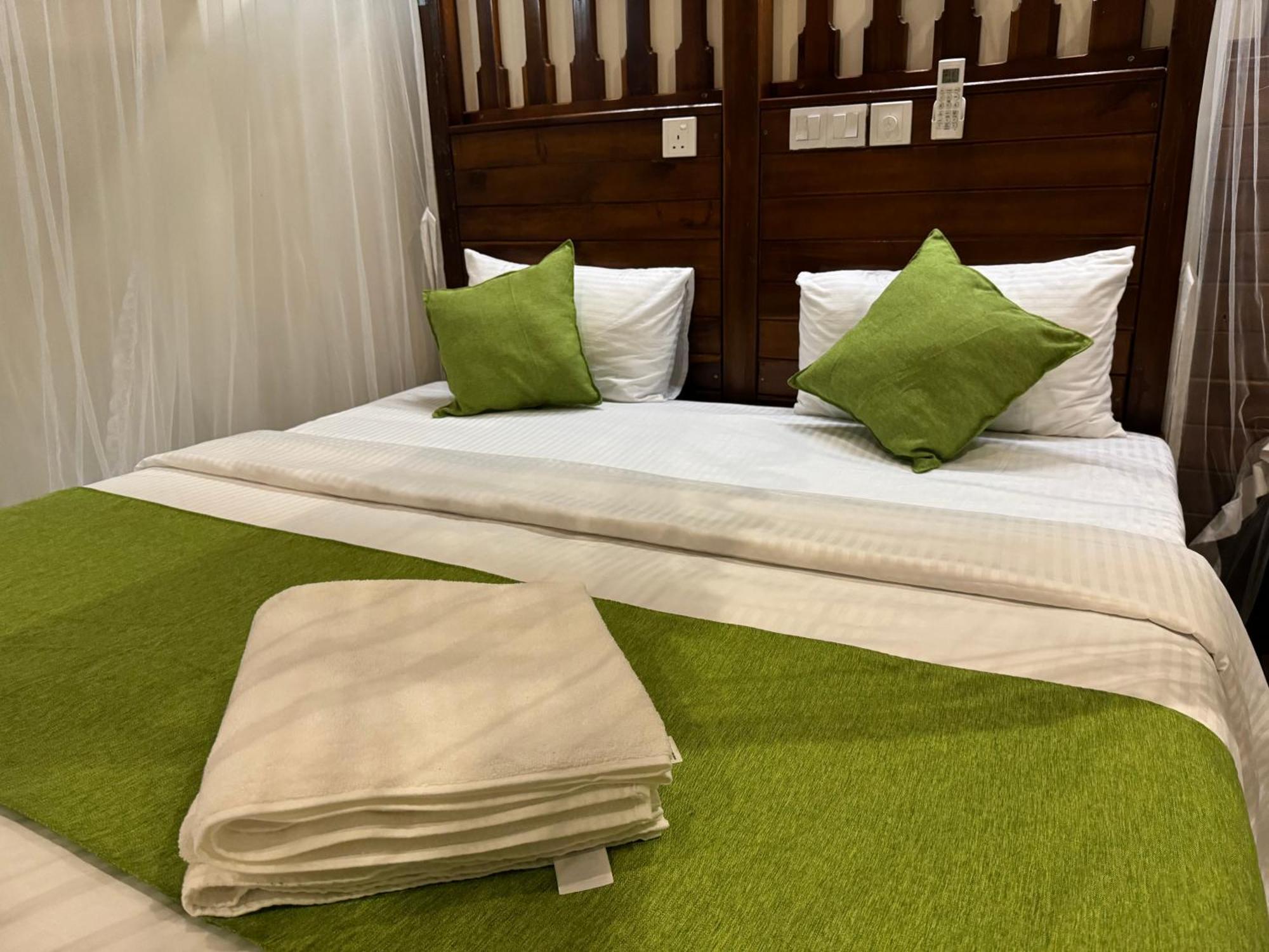 Brinkhouse Guesthouse , Unawatuna Beach Buitenkant foto