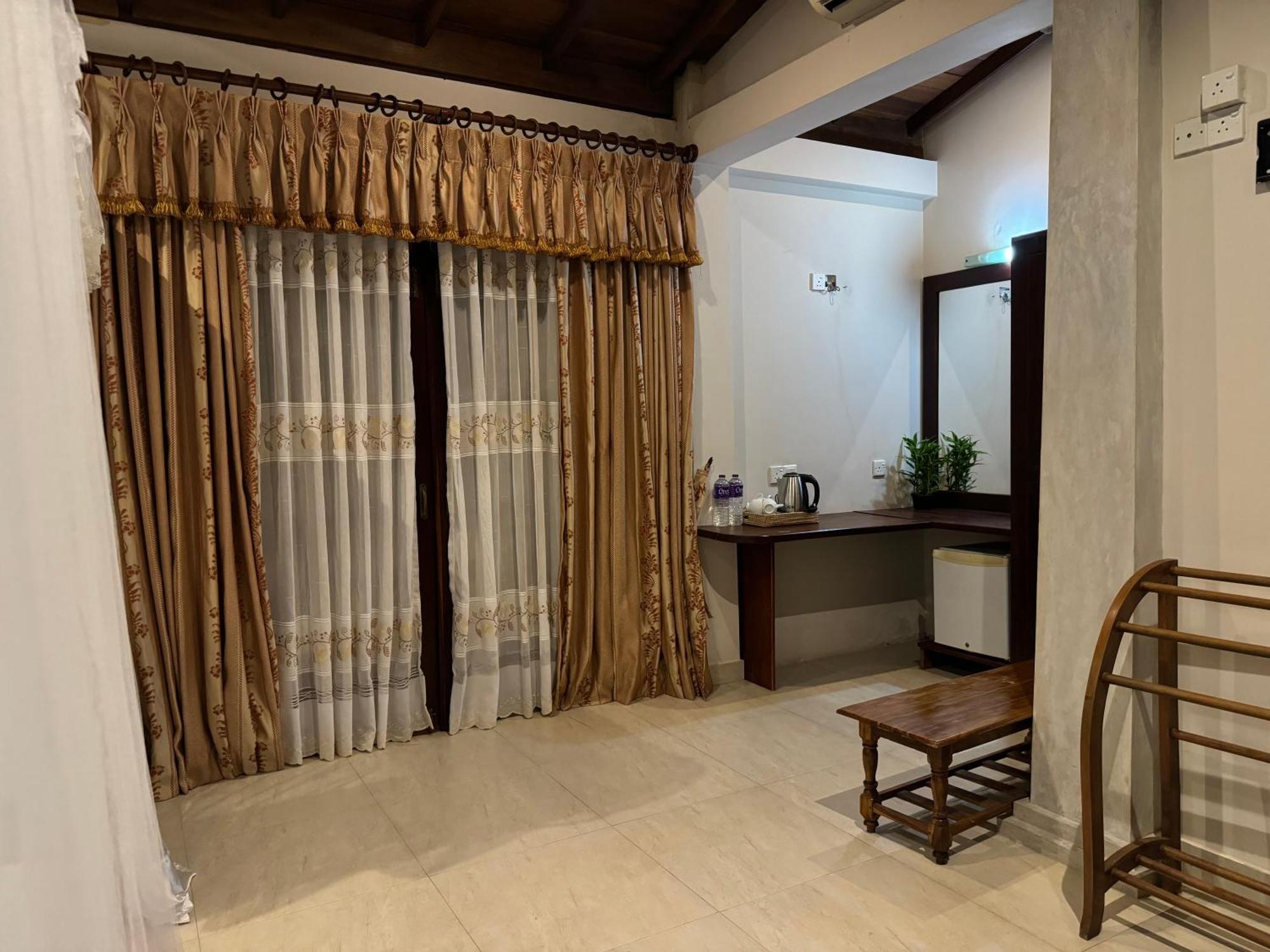 Brinkhouse Guesthouse , Unawatuna Beach Buitenkant foto