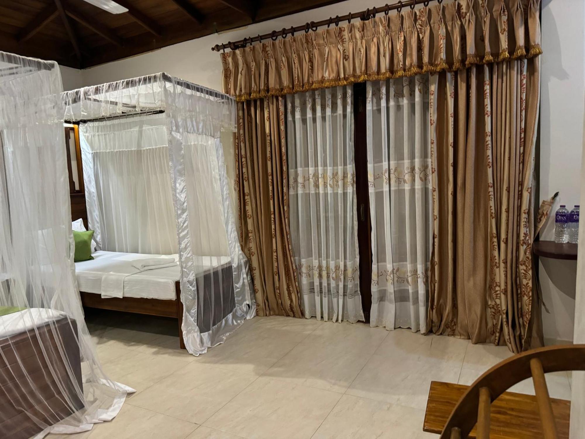 Brinkhouse Guesthouse , Unawatuna Beach Buitenkant foto