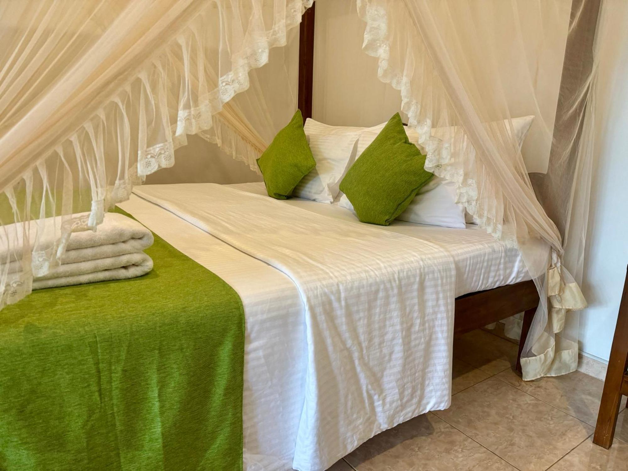 Brinkhouse Guesthouse , Unawatuna Beach Buitenkant foto
