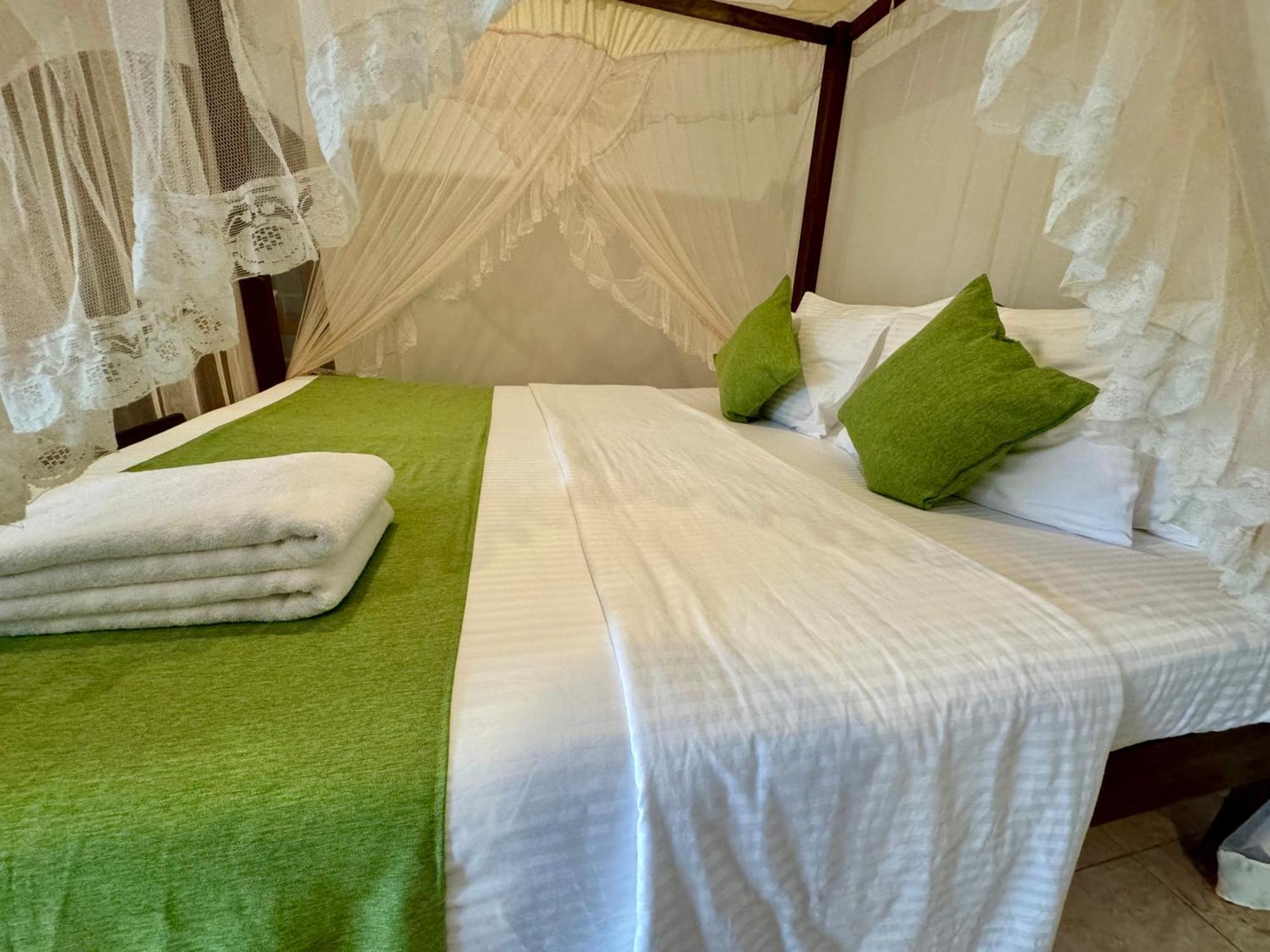 Brinkhouse Guesthouse , Unawatuna Beach Buitenkant foto