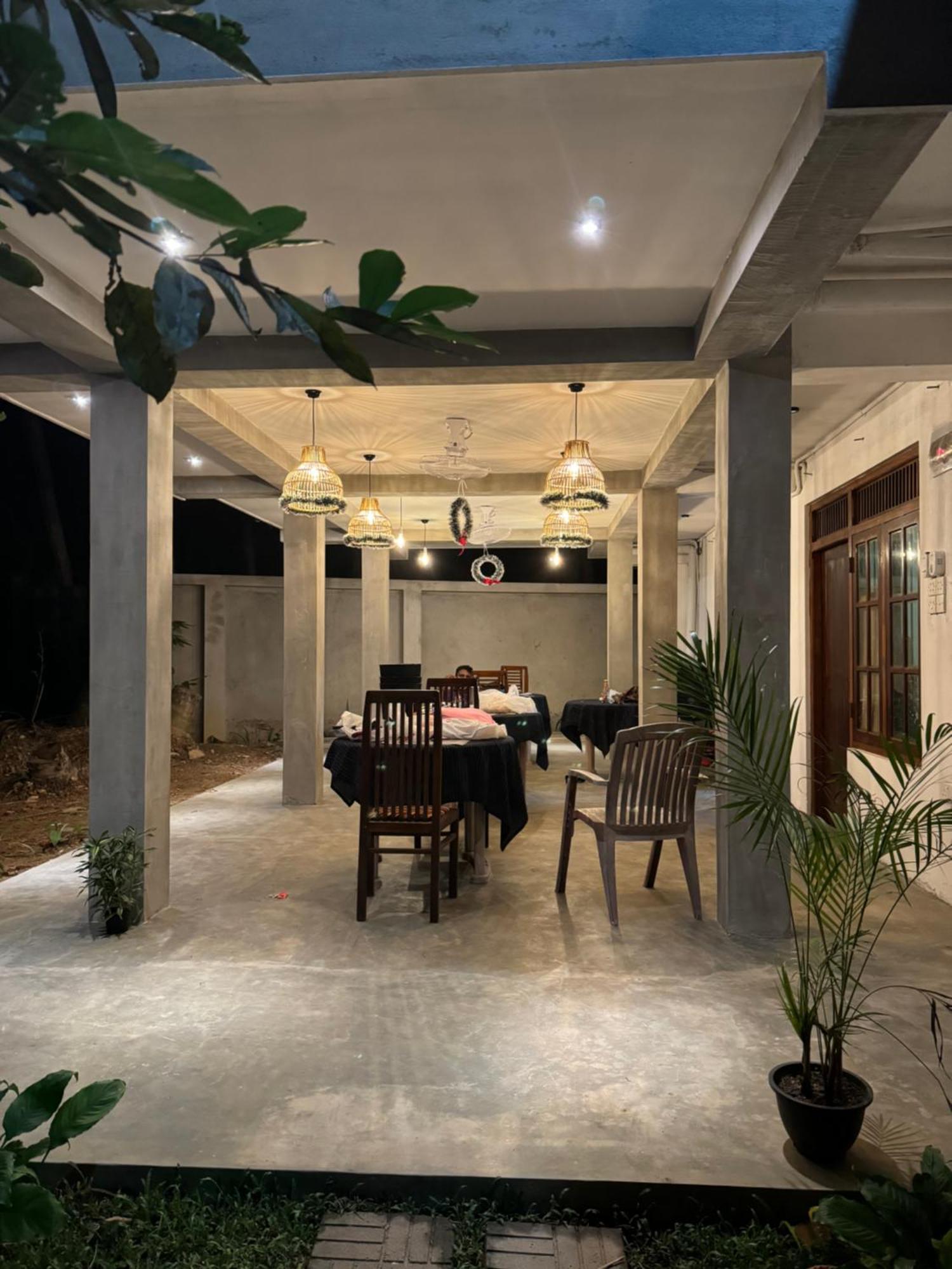 Brinkhouse Guesthouse , Unawatuna Beach Buitenkant foto